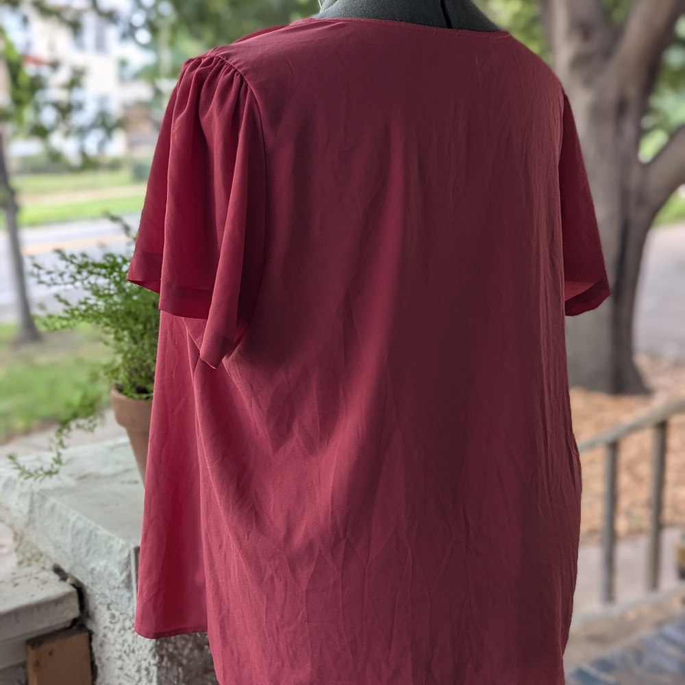 LOFT V-Neck Ruched Blouse in Rose - Picture 2 of 5